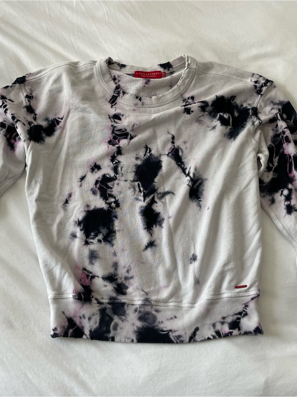 n:PHILANTHROPY MATCHING SET White Tie-Dye Crewneck with dark navy & Pink Accents